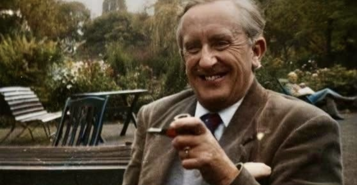 Pipes and Cigars as an Icon of Leisure